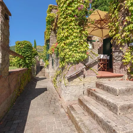 Trilocale Sant'anna Vicolo Del Mughetto - Goelba Bagnaia (Livorno)